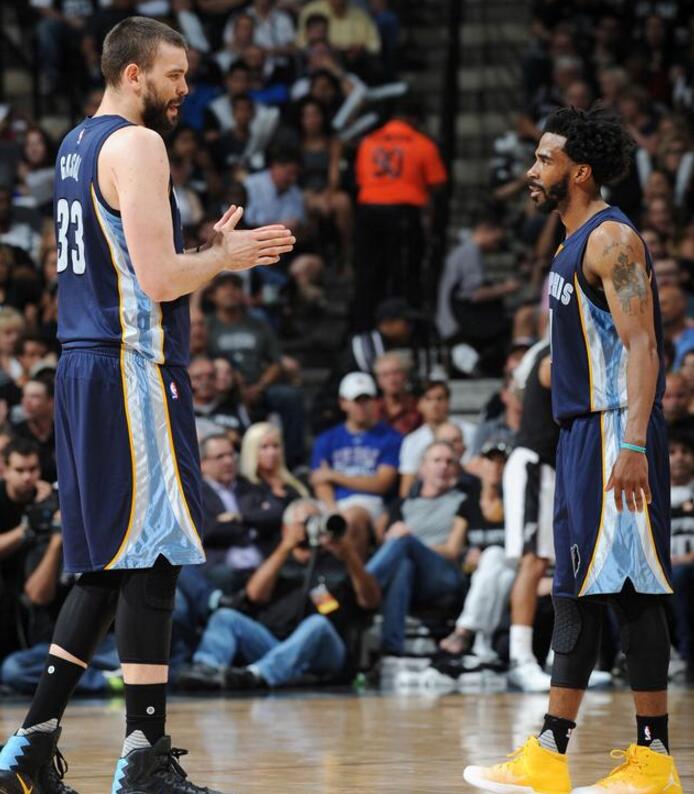 屏上观赛时 屏上观赛时